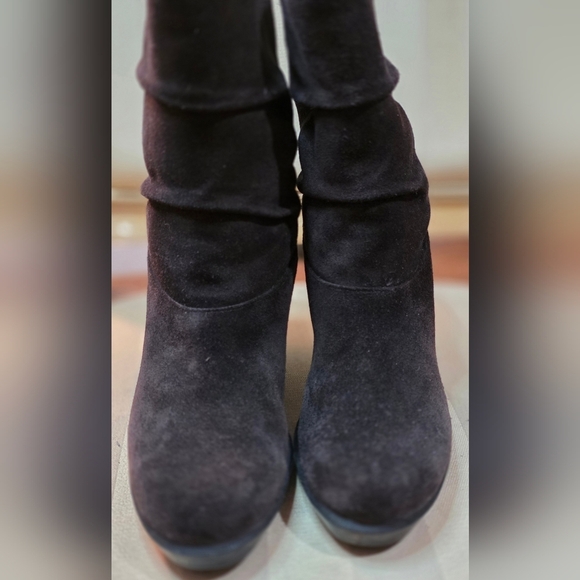 CALVIN KLEIN SAVVY DARK BROWN SUEDE LEATHER WEDGES SIZE 8.5 M - Picture 2 of 7